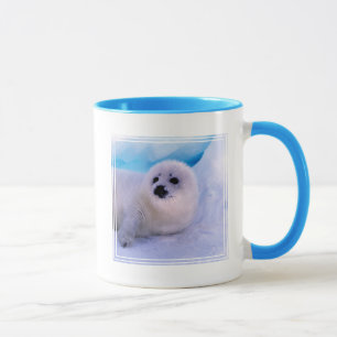 Caneca Filhote de foca harpa coberto de flocos de neve