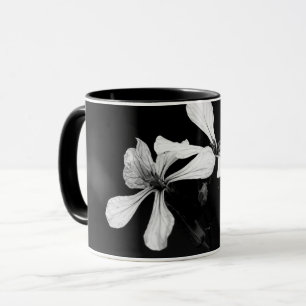 Caneca floral preto e branco mínimo