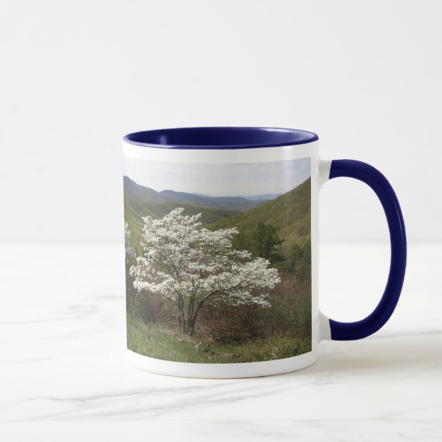 Caneca Flores brancas na movimentação da skyline (Direita)