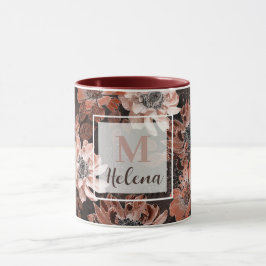 Caneca Flores de creme, teracote sobre fundo castanho esc