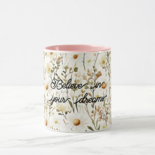 Caneca Flores de Margaridas Brancas Lindas de Aniversário
