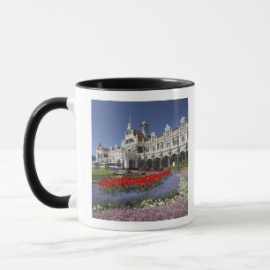 Caneca Flores de primavera e Estação Ferroviária Históric