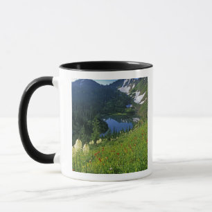Caneca Flores silvestres alpinas na Jewel Basin na
