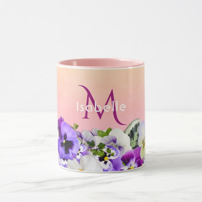 Caneca Flores violetas em pêssego com nome de monograma (Centro)