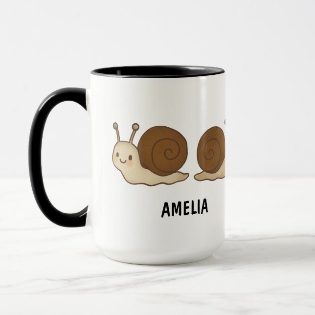 Caneca Fofa Personalizada com Caracol Desenhado à  (Esquerda)