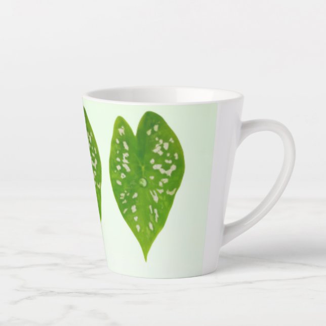 Caneca folha com água de Chuva foto autoral (Direita)