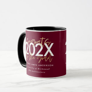 Caneca formando na moda de burgundy e gold