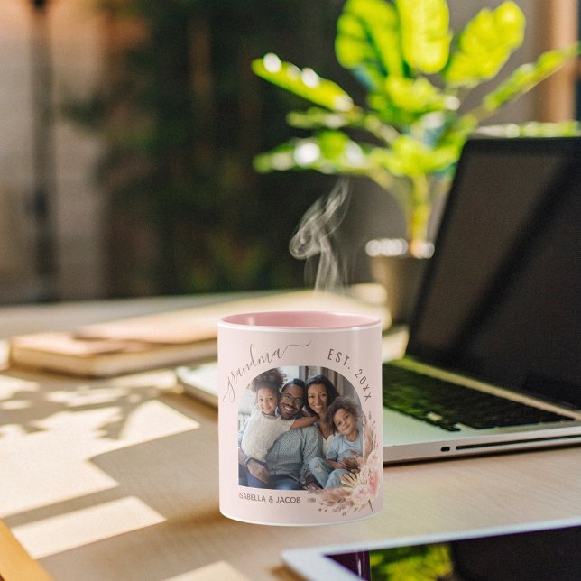 Caneca Foto da avó pampas rosa (Criador carregado)