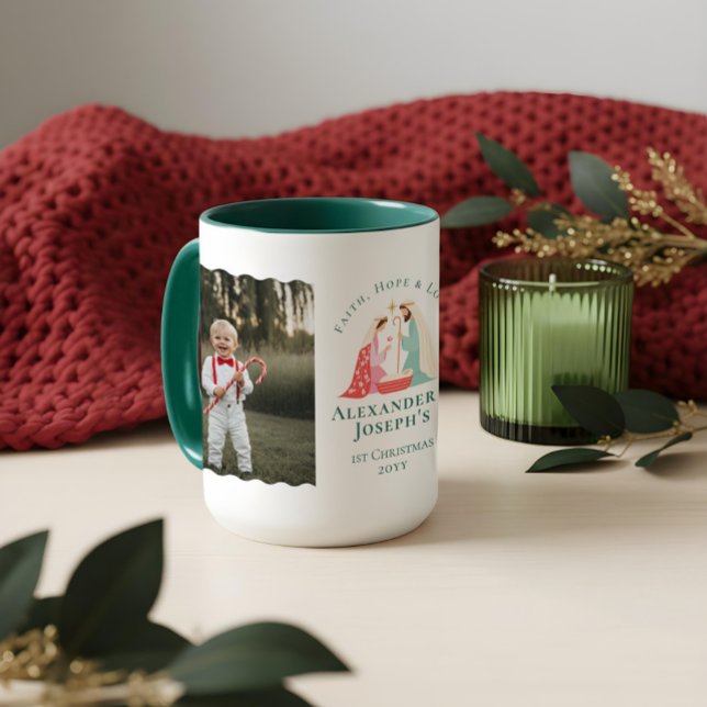 Caneca Foto da Natividade Religiosa do Primeiro Natal do  (Baby's First Christmas Religious Nativity Photo Mug)