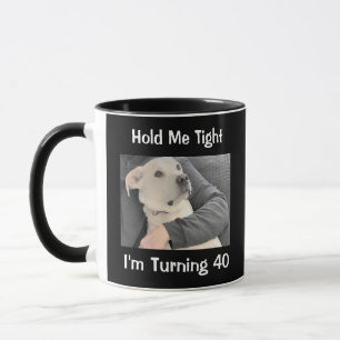 Caneca Foto de Cachorro Bonito Assustado a Fazer 40 Anive
