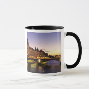 Caneca França, Paris, Rio Sena e Conciergerie em