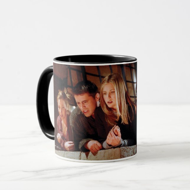 Caneca FRIENDS™ | A Galera na Varanda (Frente Esquerda)