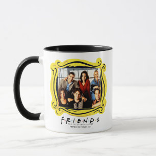 Caneca FRIENDS™ Elenco Sentado no Apartamento de Monica