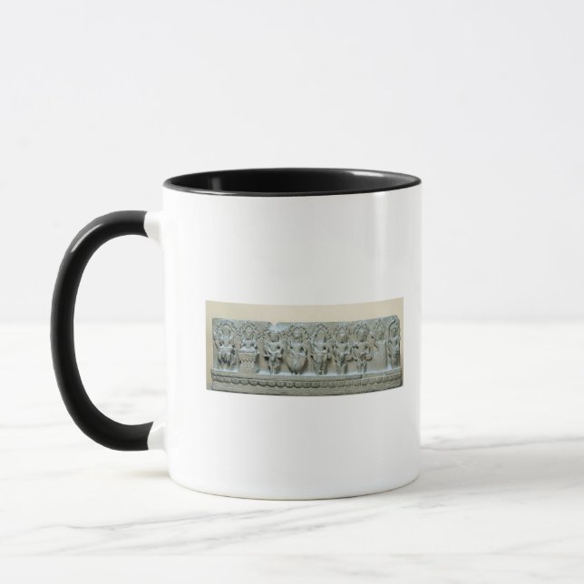 Caneca Friso que descreve nove divindades (Esquerda)