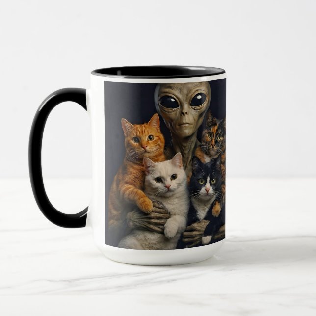 Caneca Funny Alien with Cats Renaissance Art (Esquerda)