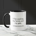 Caneca Funny Commas salva vidas Sarcástico Novelty<br><div class="desc">Esta caneca engraçada é perfeita para amantes da gramática! "Gosto de cozinhar da minha família e dos meus animais de estimação" — porque as vírgulas realmente salvam vidas. Excelente para professores,  escritores e viciados em café!</div>