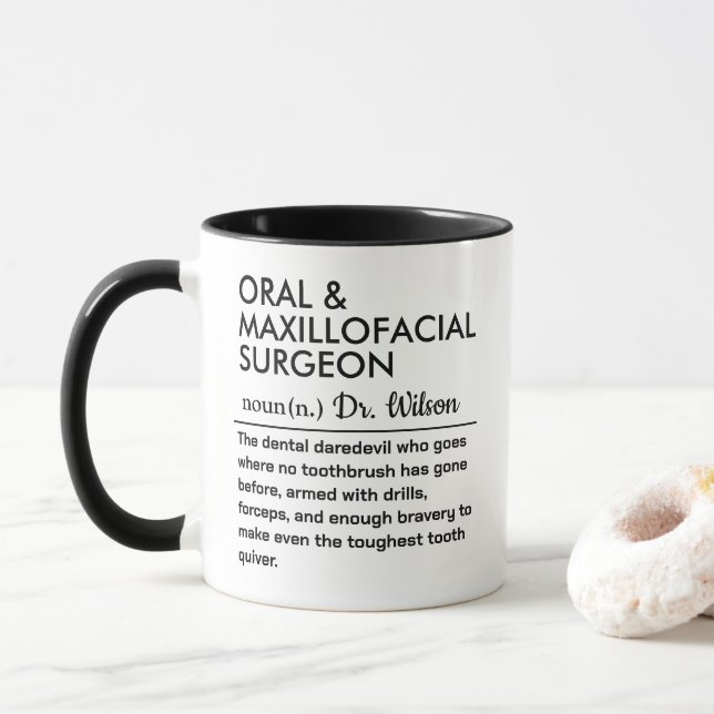 Caneca Funny Personalized Dentist Definition (Com Donut)