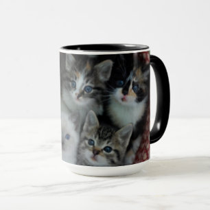 Caneca Gatinhos em uma cesta