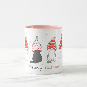Caneca gato bonito com chapéu de gnomo para natal.