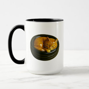 Caneca Gato Ruivo Fofo Dormindo no Pneu