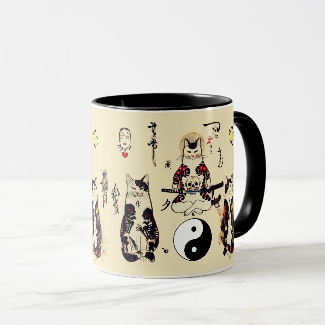 CANECA GATOS SAMURAI NO CÉREBRO,ESQUELETO,TATUAGENS DE BO (Frente Esquerda)