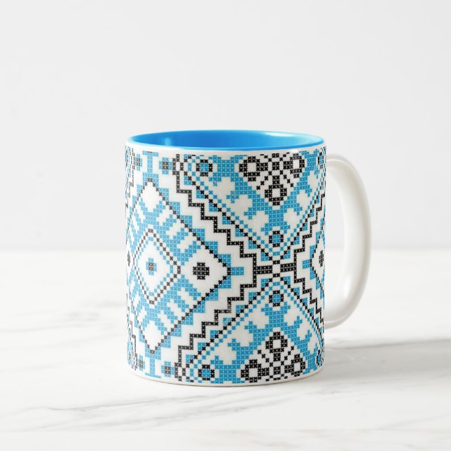 Caneca geométrica azul do bordado de Vyshyvanka do (Frente Esquerda)