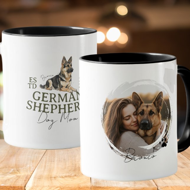 Caneca German shepherd da mãe do Cachorro Retrato Pet Per (Elevate your kitchen set with this Custom Pet Portrait Dog Mom German Shepherd mug! )