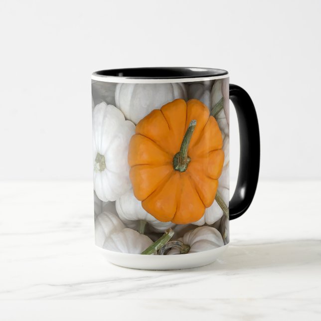 Caneca Ghost Pumpkins com uma laranja esgueirada (Frente Esquerda)