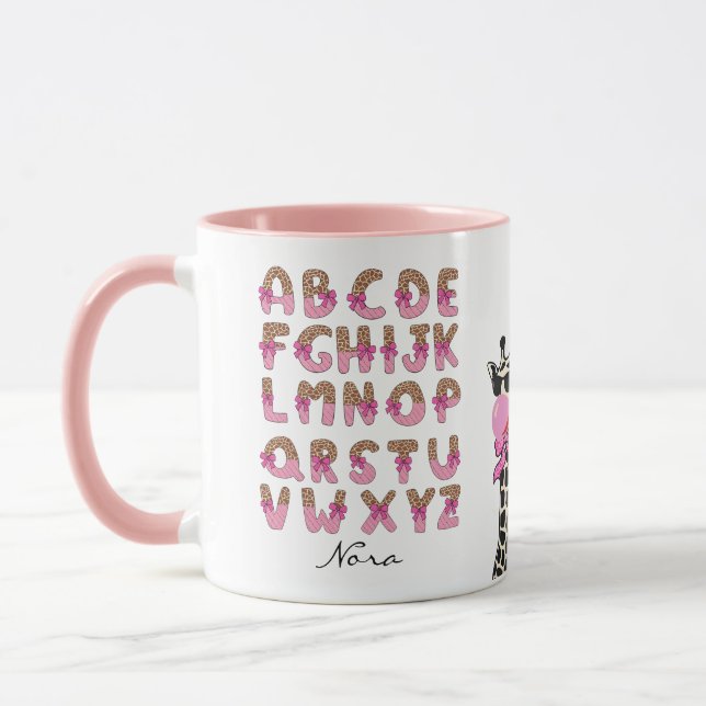 Caneca Girafa Personalizada com Laço Rosa Alfabeto  (Esquerda)
