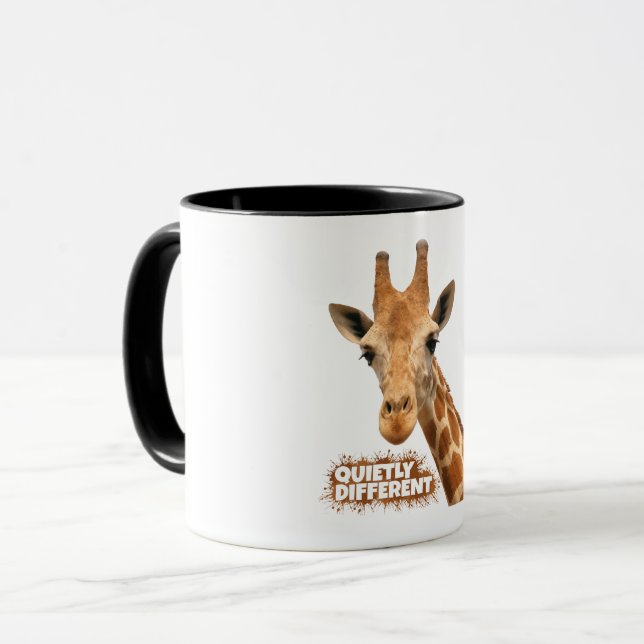 Caneca Girafa Quietamente Diferente - Arte Girafa (Frente Esquerda)