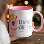 Caneca Girly Funny Llama Queen Ilustração<br><div class="desc">Llama Queen Mug - Salve seu drama e olhe para sua lhama. Seja uma rainha do lama, não uma rainha do drama com esta caneca ultra peculiar e hilária. Lhamas têm a reputação de serem animais muito sociais e inteligentes..Então é razoável que eles saibam quando relaxar. Também uma maravilhosa opção...</div>