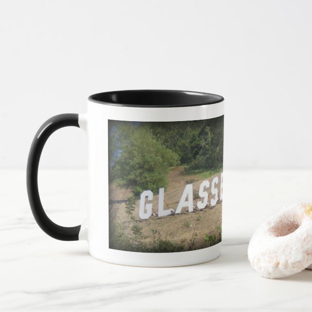 Caneca Glassellland Hollywood Sign in Glassell Park, CA (Com Donut)