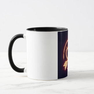 Caneca glowing image of a heart with cupid's arrow
