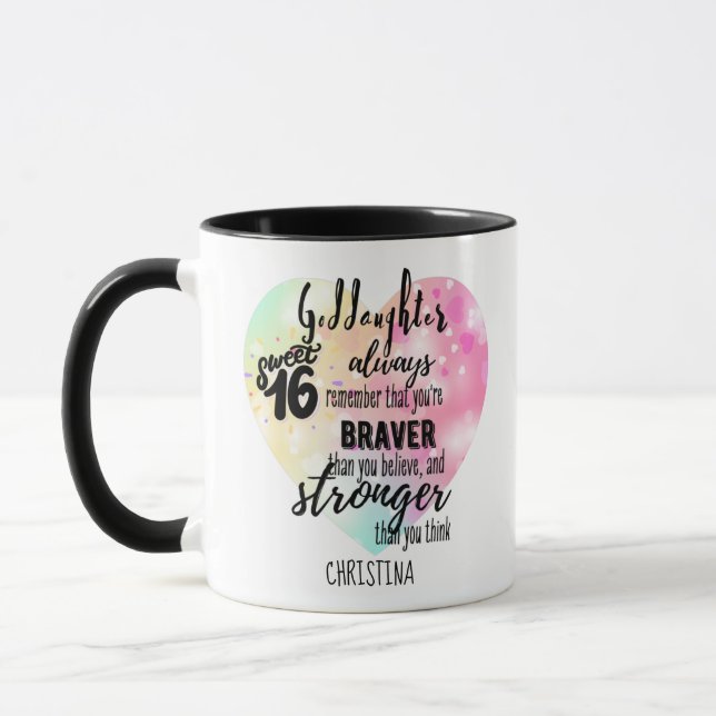 Caneca GodFilha Sweet16 Citação Gift Braver Stronger (Esquerda)