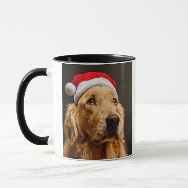 Caneca Golden retriever que levanta para seu Natal (Esquerda)
