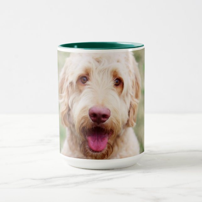 Caneca Goldendoodle sorrindo (Centro)