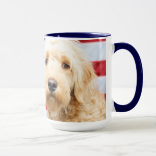 Caneca Goldendoodododle com bandeira americana