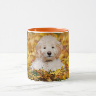 Caneca Goldendoodododododle Puppy Em Folhas De Queda