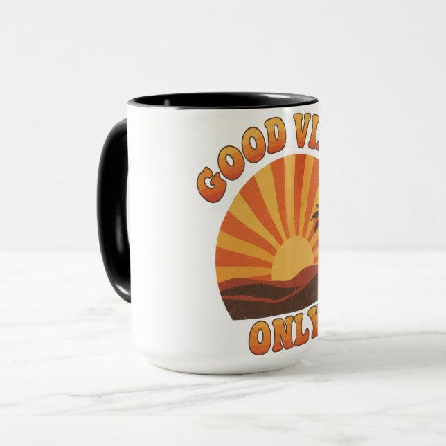 Caneca Good Vibes Only Mug – Retro Sunburst Positivity Cu (Frente Esquerda)