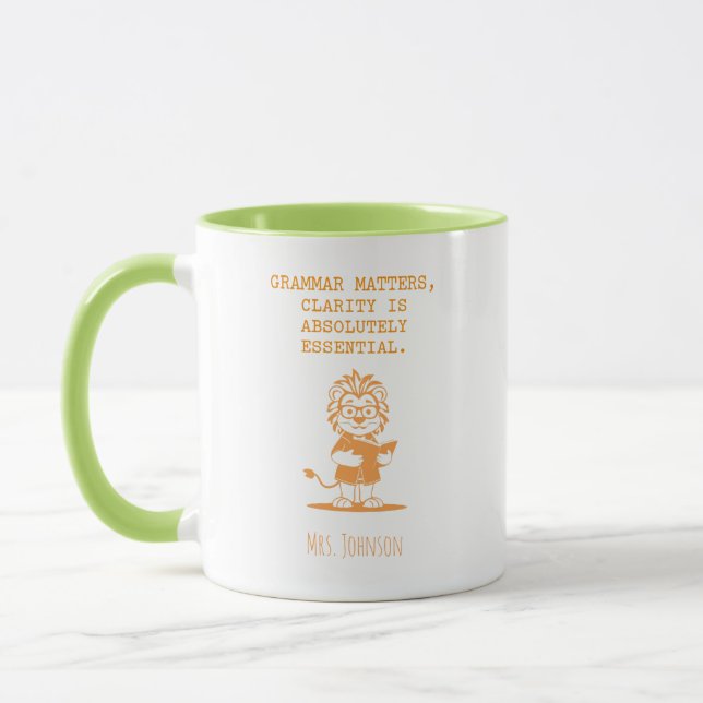 Caneca Grammar Matters Clarity Essential English (Esquerda)