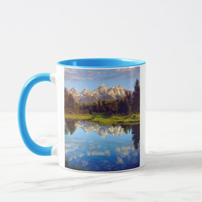 Caneca Grand Tetons refletindo no rio Cobra (Esquerda)