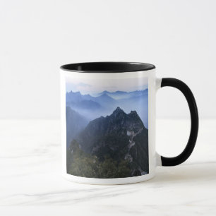 Caneca Grande Muralha na névoa da manhã cedo, China