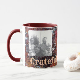 Caneca Grateful | Fotos da família | Fundo das Folhas de 