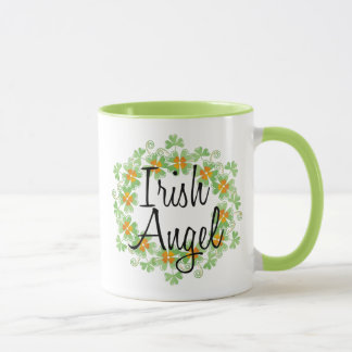 Caneca Grinalda irlandesa do trevo do anjo