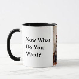 Caneca Grumpy Office Cat Lendo o jornal