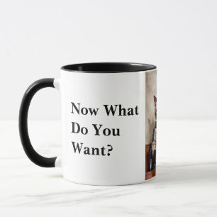 Caneca Grumpy Office Cat Lendo o jornal