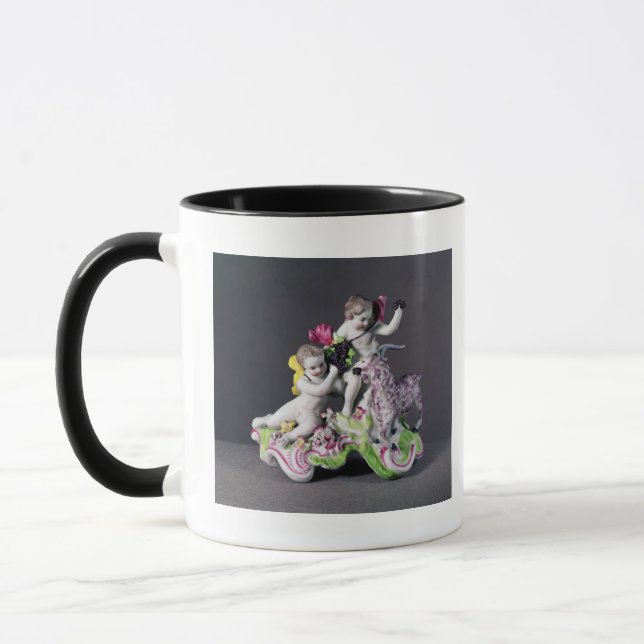 Caneca Grupo de Longton Salão, dois putti com cabra, (Esquerda)