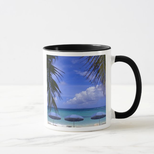 Caneca guarda-chuvas na praia, St. Maarten, Caribe (Direita)