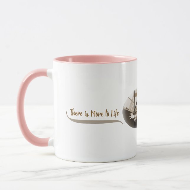 Caneca Há mais na vida do que ser passageiro (Esquerda)