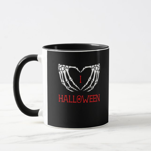 Caneca Halloween Skeleton Mãos Formando Coração Gótica (Esquerda)